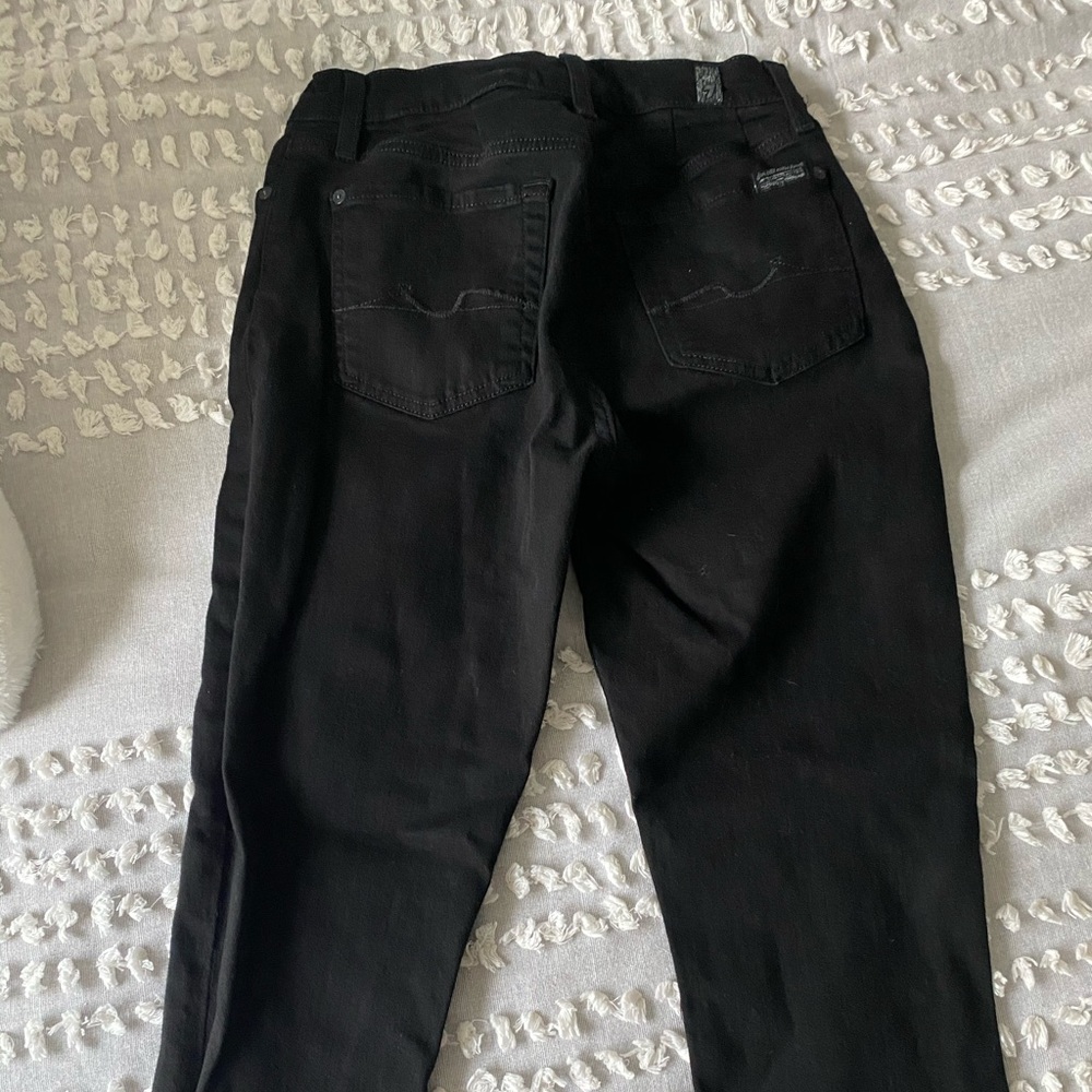 Women’s Seven Jeans. Black skinny size 27.